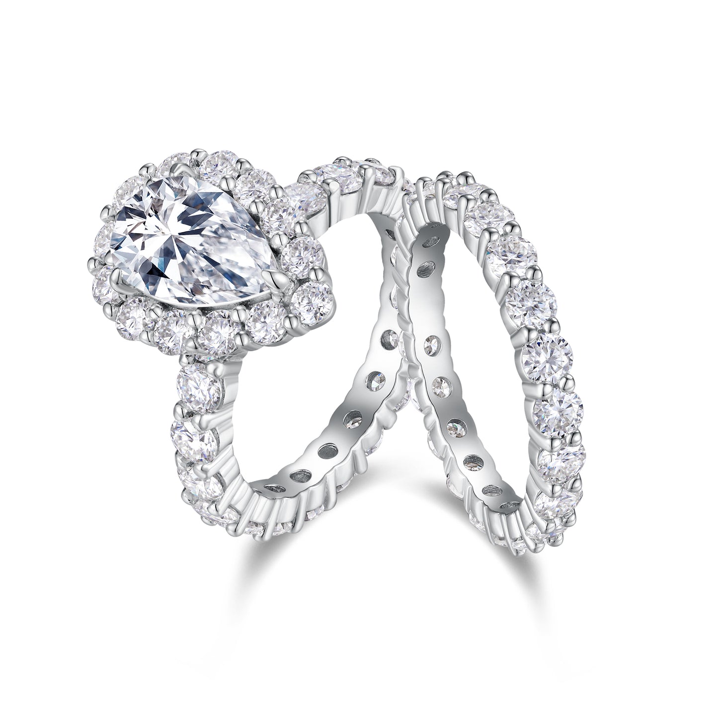 The "Pear-Luxe" Elongating Solitaire