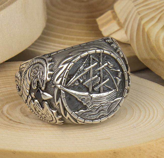 Creative Embossed Sailboats Men's Ring