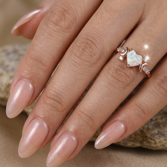 Love Moon Three Claw Ring